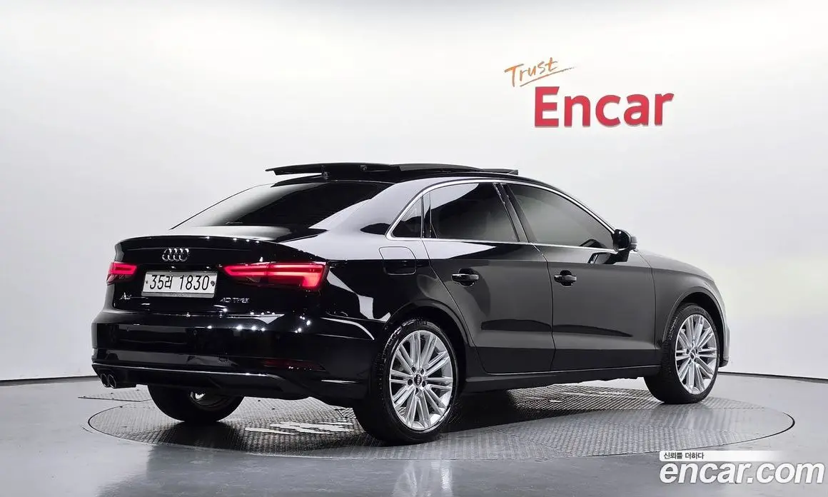 Audi A3 2018 2.0 автомат (гидро), фото 2 Audi A3 2018 2.0 автомат (гидро), фото 2