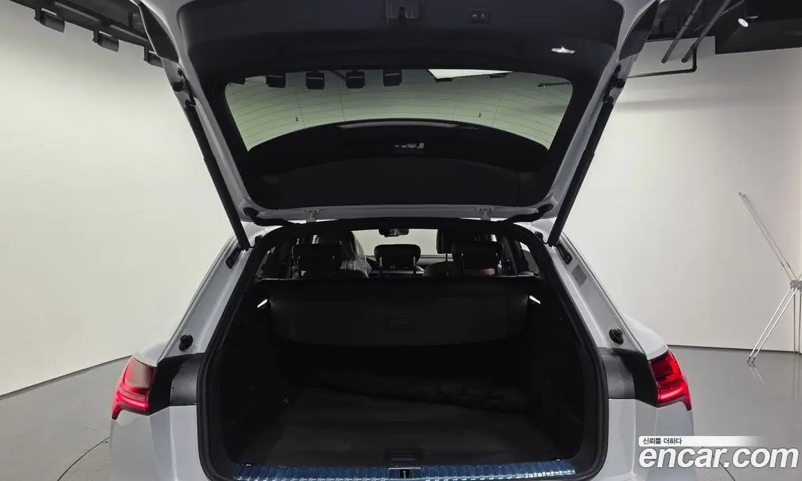 Audi e-tron 2022 0.2 автомат (гидро), фото 20 Audi e-tron 2022 0.2 автомат (гидро), фото 20