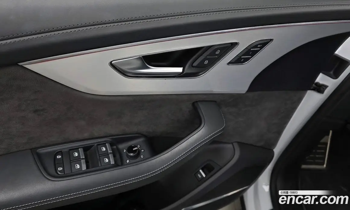 Audi Q8 2022 3.0 автомат (гидро), фото 28