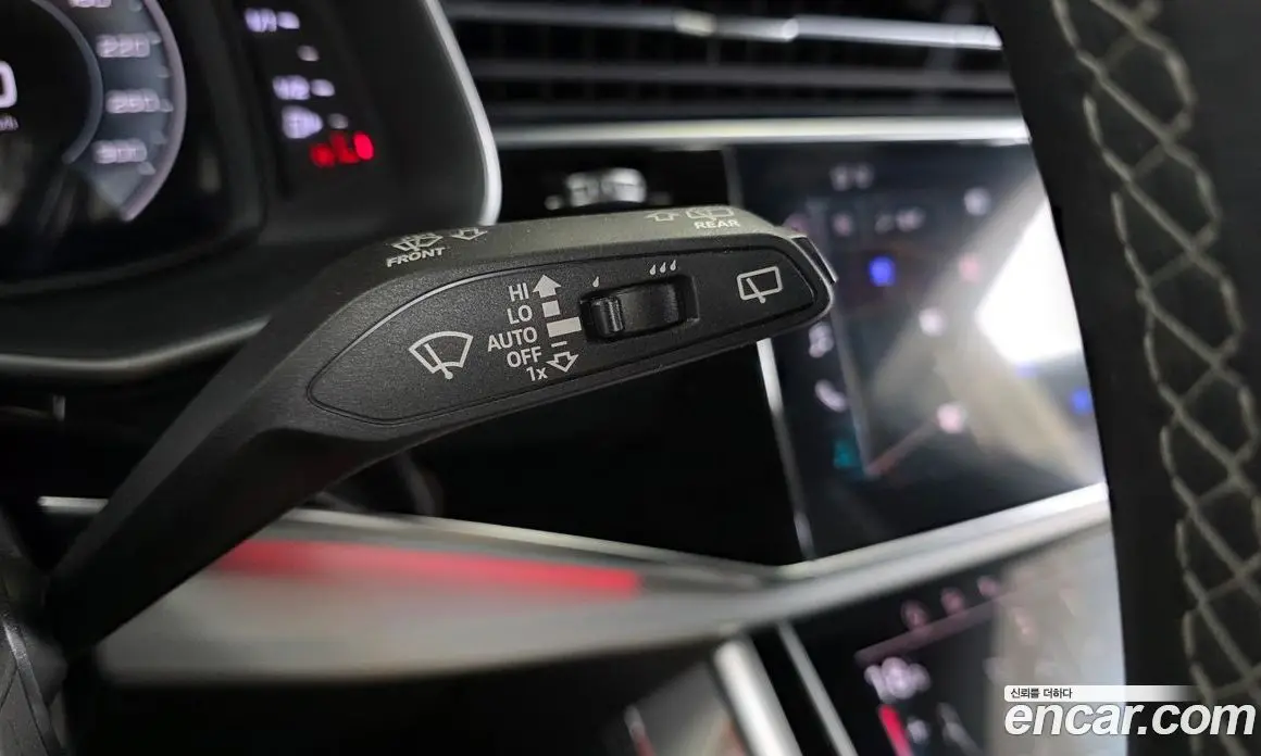 Audi Q8 2022 3.0 автомат (гидро), фото 30