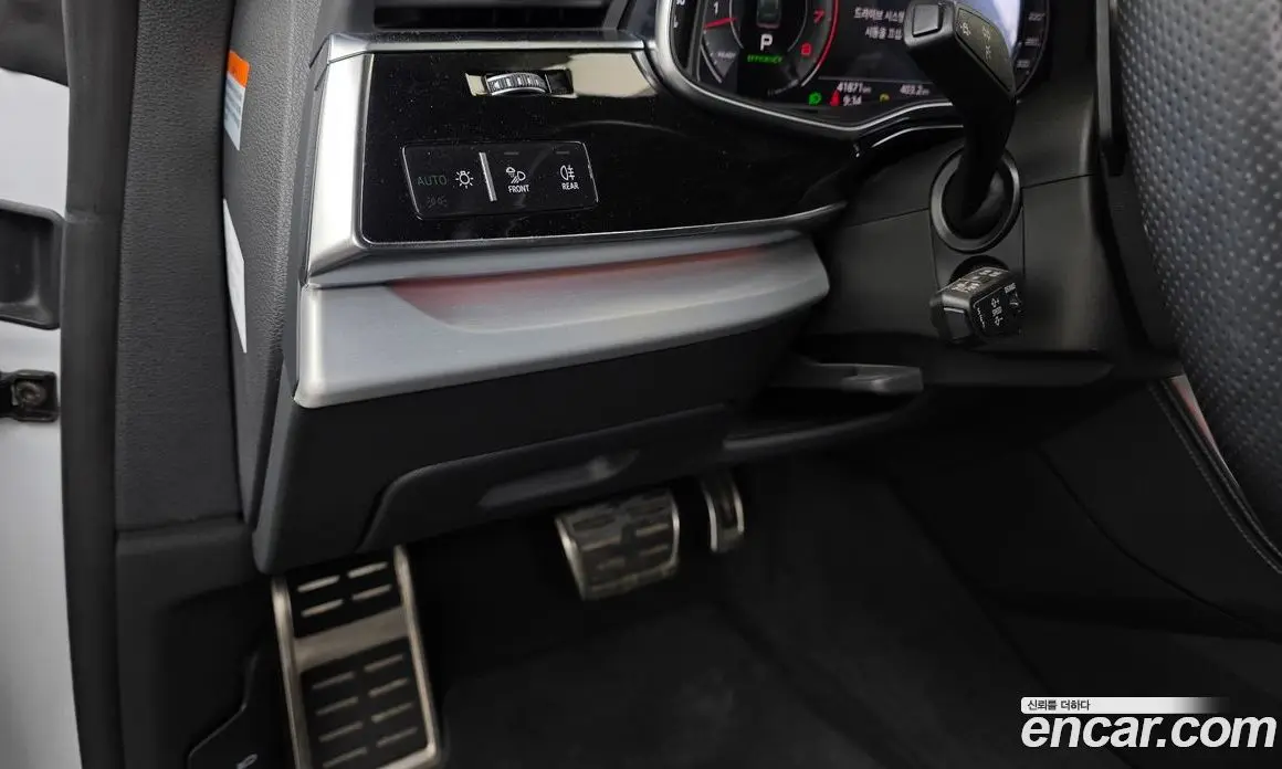 Audi Q8 2022 3.0 автомат (гидро), фото 32