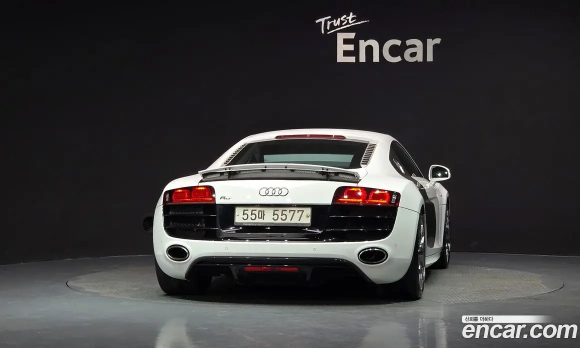 Audi R8 2012 5.2 автомат (гидро), фото 4 Audi R8 2012 5.2 автомат (гидро), фото 4