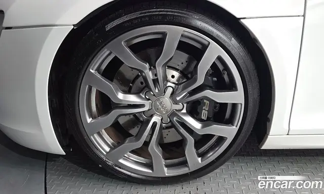 Audi R8 2012 5.2 автомат (гидро), миниатюра 5 Audi R8 2012 5.2 автомат (гидро), миниатюра 5