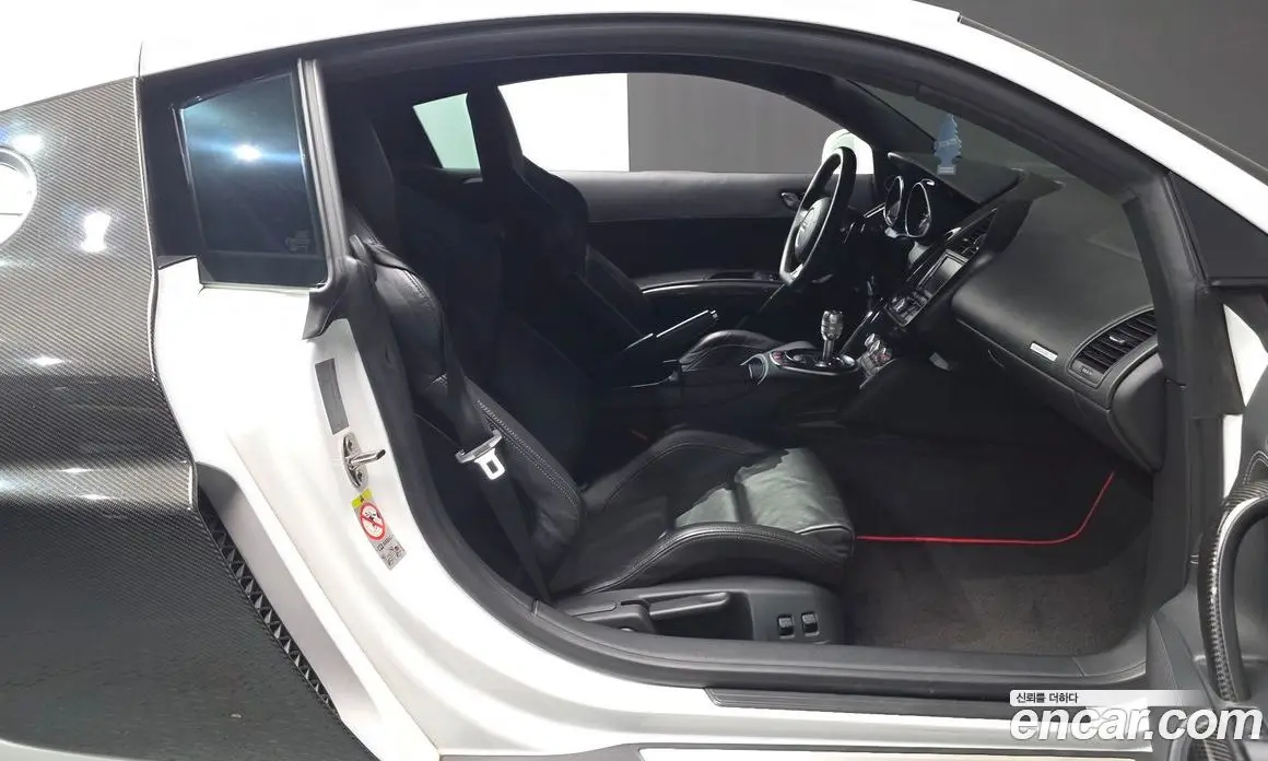 Audi R8 2012 5.2 автомат (гидро), фото 10 Audi R8 2012 5.2 автомат (гидро), фото 10