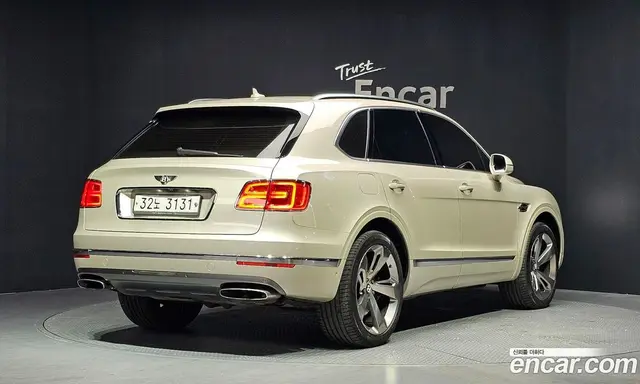 Bentley Bentayga 2018 6.0 автомат (гидро), миниатюра 2 Bentley Bentayga 2018 6.0 автомат (гидро), миниатюра 2