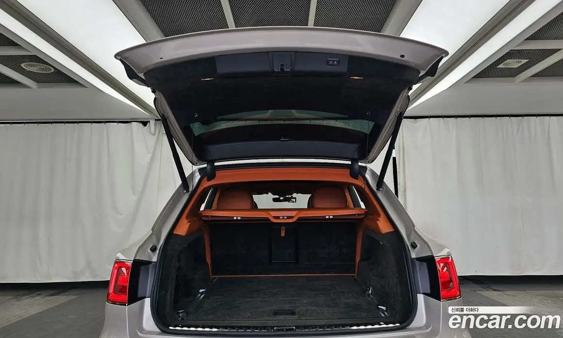 Bentley Bentayga 2018 6.0 автомат (гидро), фото 20 Bentley Bentayga 2018 6.0 автомат (гидро), фото 20