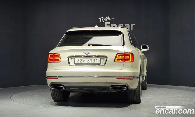 Bentley Bentayga 2018 6.0 автомат (гидро), миниатюра 4 Bentley Bentayga 2018 6.0 автомат (гидро), миниатюра 4