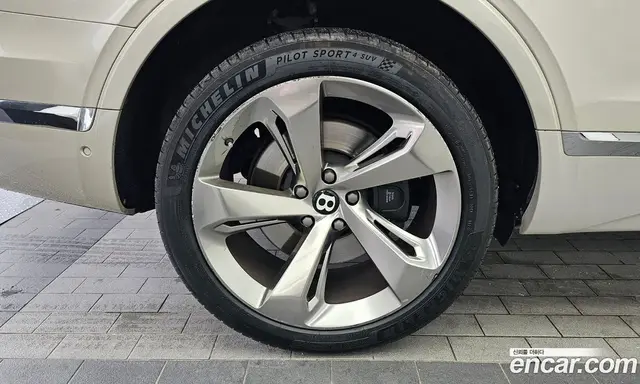 Bentley Bentayga 2018 6.0 автомат (гидро), миниатюра 5 Bentley Bentayga 2018 6.0 автомат (гидро), миниатюра 5