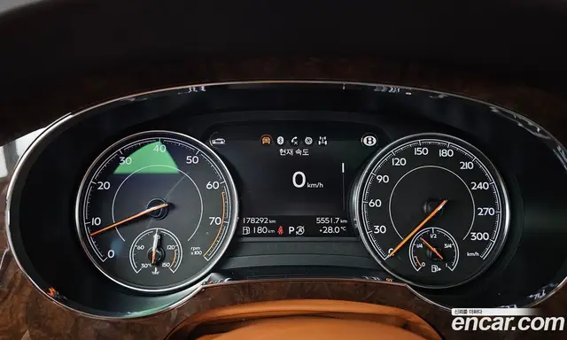 Bentley Bentayga 2018 6.0 автомат (гидро), миниатюра 8 Bentley Bentayga 2018 6.0 автомат (гидро), миниатюра 8