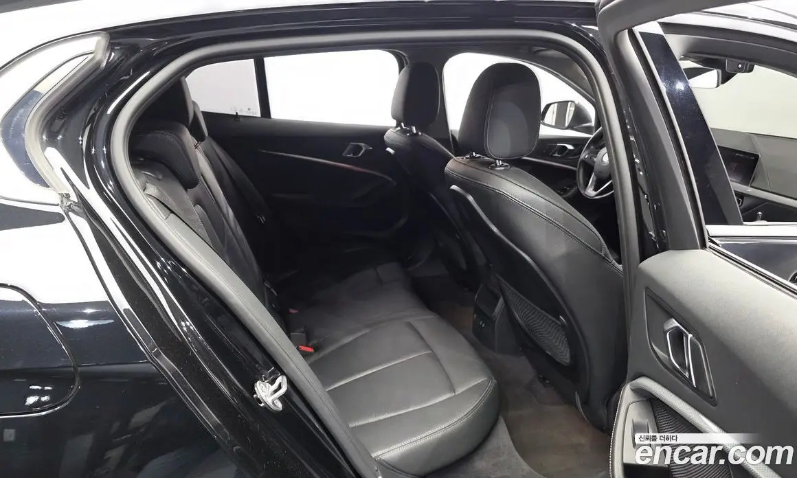 BMW 1 серия 2021 2.0 автомат (гидро), фото 18