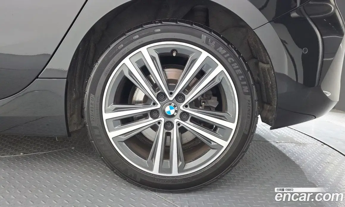 BMW 1 серия 2021 2.0 автомат (гидро), фото 7