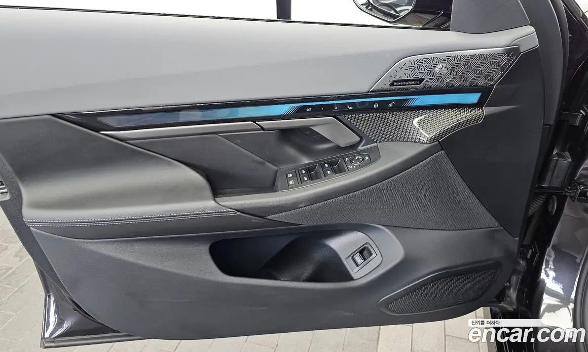 BMW 5 серия 2025 2.0 автомат (гидро), фото 14 BMW 5 серия 2025 2.0 автомат (гидро), фото 14