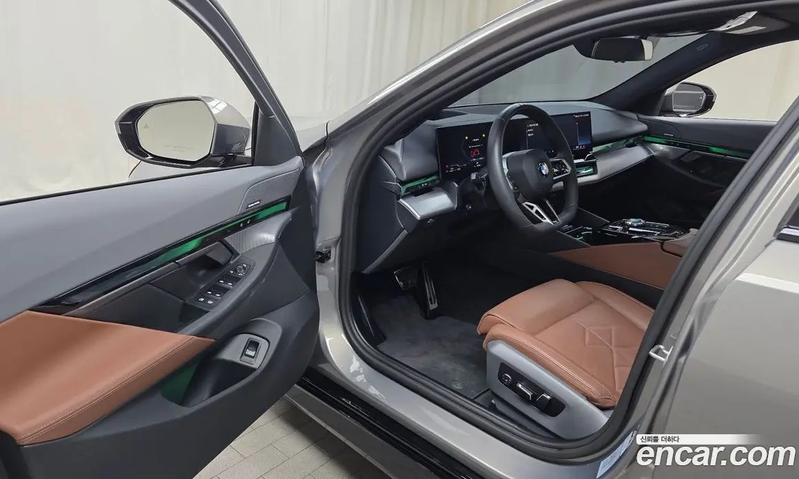 BMW 5 серия 2025 2.0 автомат (гидро), фото 12