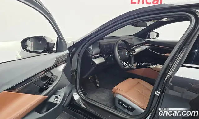 BMW 5 серия 2025 2.0 автомат (гидро), миниатюра 10 BMW 5 серия 2025 2.0 автомат (гидро), миниатюра 10