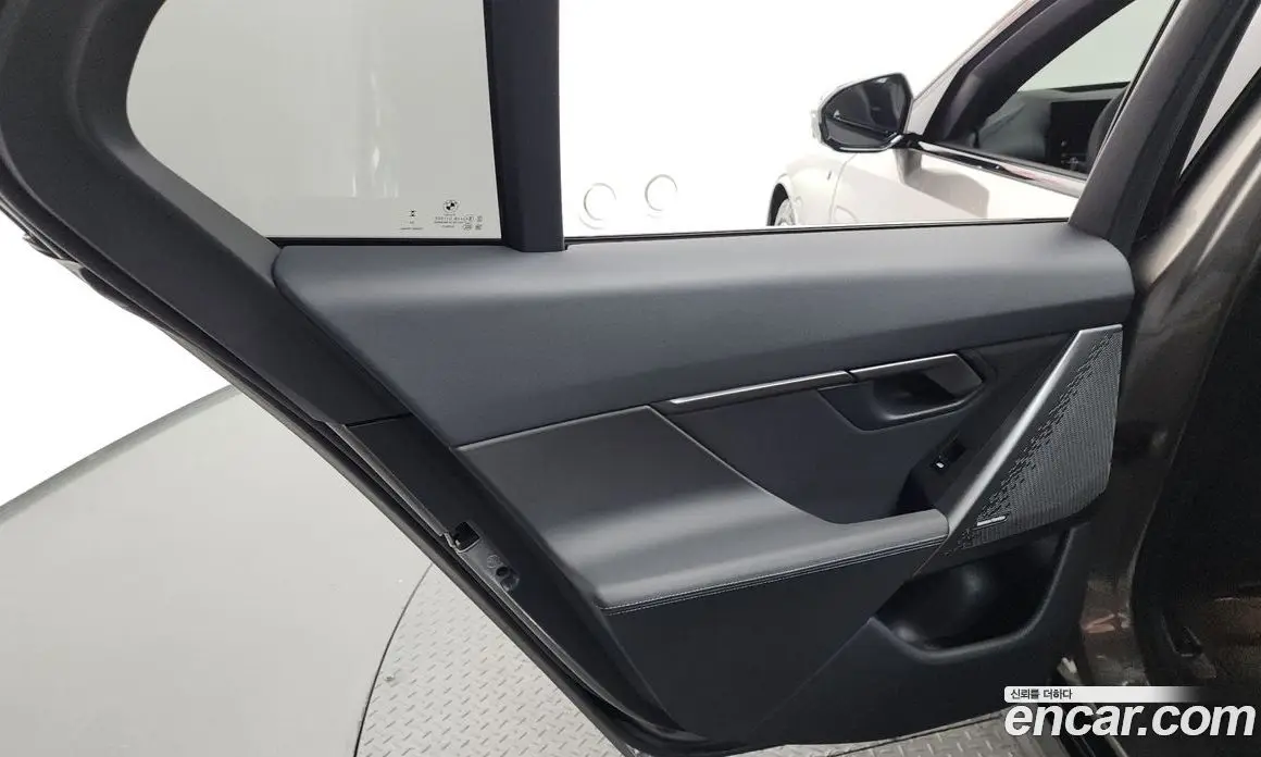 BMW 5 серия 2025 2.0 автомат (гидро), фото 14 BMW 5 серия 2025 2.0 автомат (гидро), фото 14