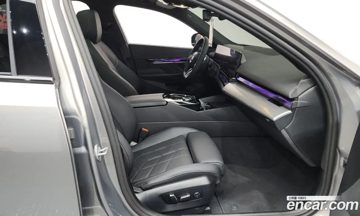 BMW 5 серия 2025 2.0 автомат (гидро), фото 15 BMW 5 серия 2025 2.0 автомат (гидро), фото 15