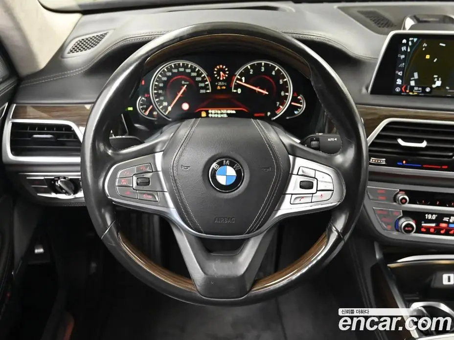 BMW 7 серия 2015 4.4 автомат (гидро), фото 14