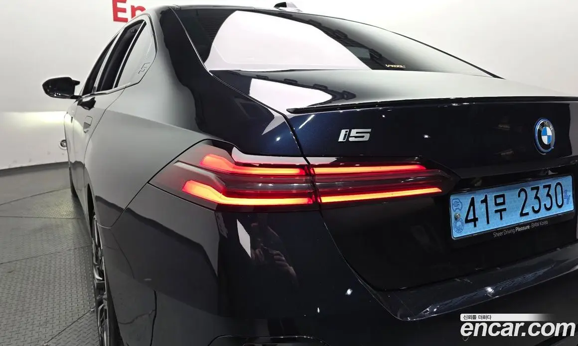 BMW i5 2023 0.2 автомат (гидро), фото 9