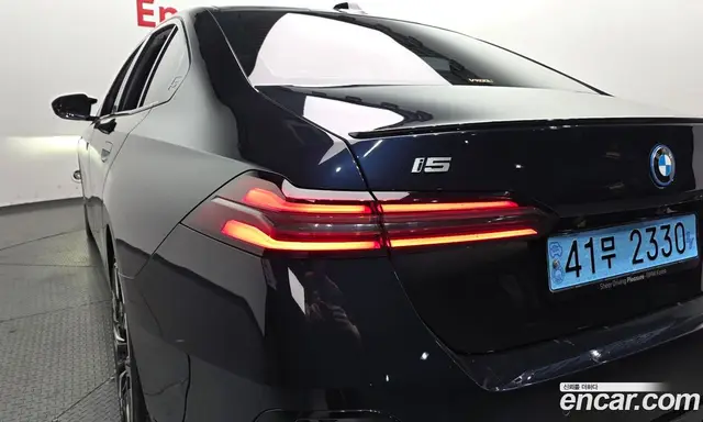 BMW i5 2023 0.2 автомат (гидро), миниатюра 9