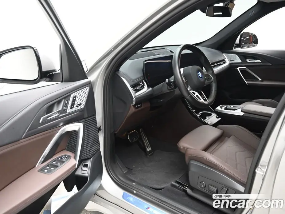 BMW iX1 2023 0.2 автомат (гидро), фото 11 BMW iX1 2023 0.2 автомат (гидро), фото 11