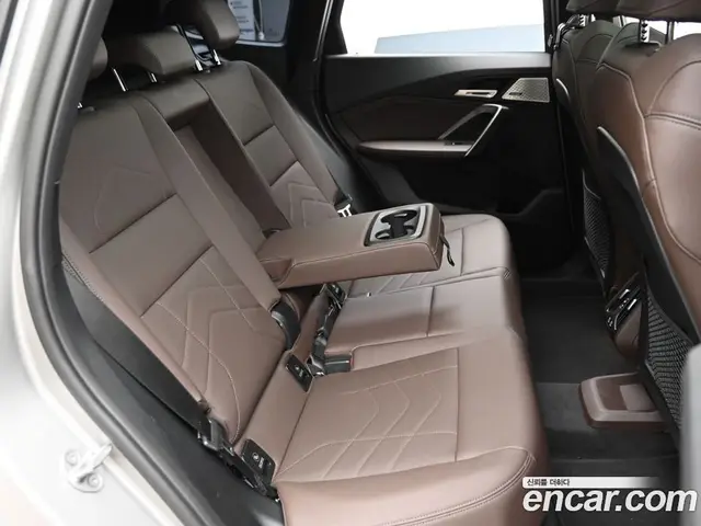 BMW iX1 2023 0.2 автомат (гидро), миниатюра 12