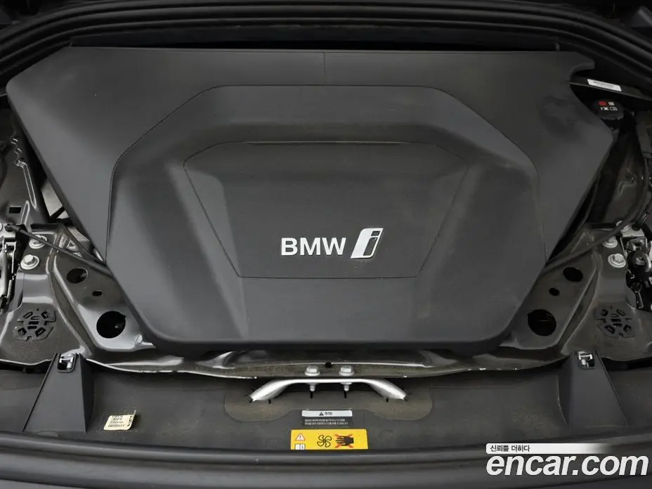 BMW iX1 2023 0.2 автомат (гидро), фото 6 BMW iX1 2023 0.2 автомат (гидро), фото 6