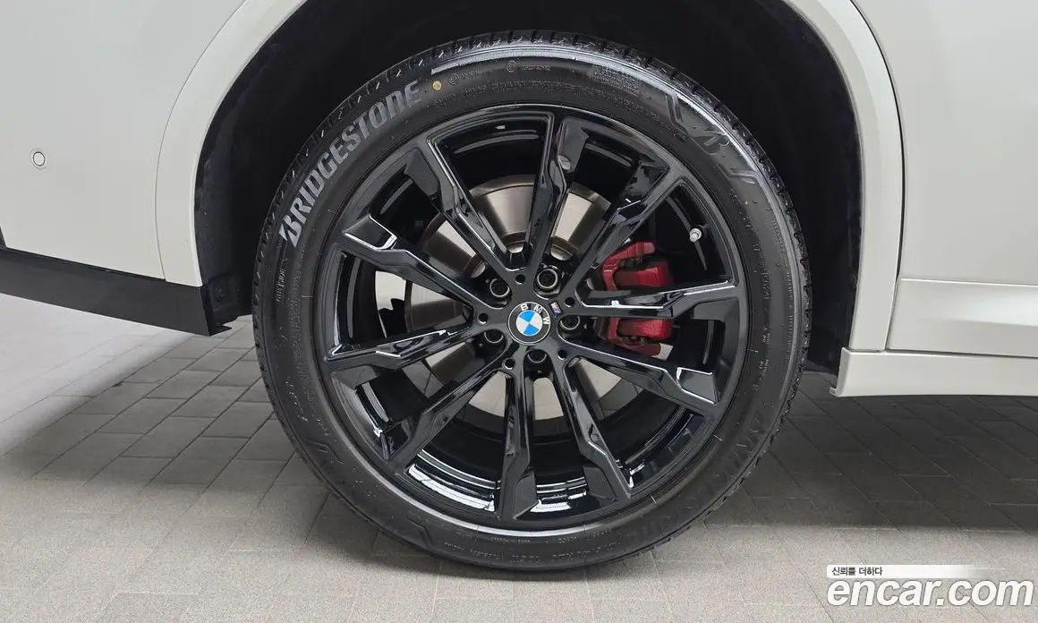 BMW X4 2025 2.0 автомат (гидро), фото 5 BMW X4 2025 2.0 автомат (гидро), фото 5