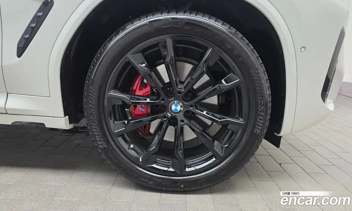BMW X4 2025 2.0 автомат (гидро), фото 7 BMW X4 2025 2.0 автомат (гидро), фото 7