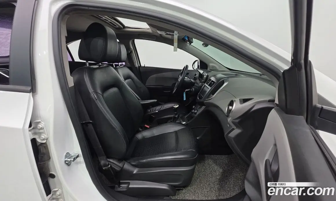 Chevrolet Aveo 2013 1.6 механика, фото 10 Chevrolet Aveo 2013 1.6 механика, фото 10