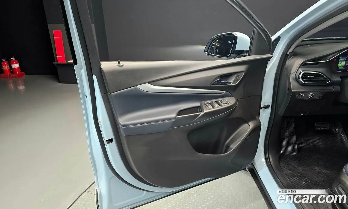 Chevrolet 볼트 EUV 2023 0.2 автомат (гидро), фото 14