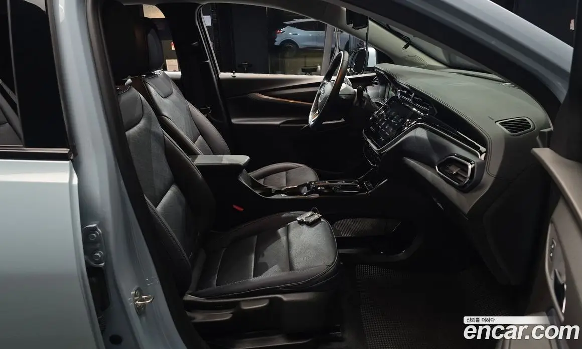 Chevrolet 볼트 EUV 2023 0.2 автомат (гидро), фото 16