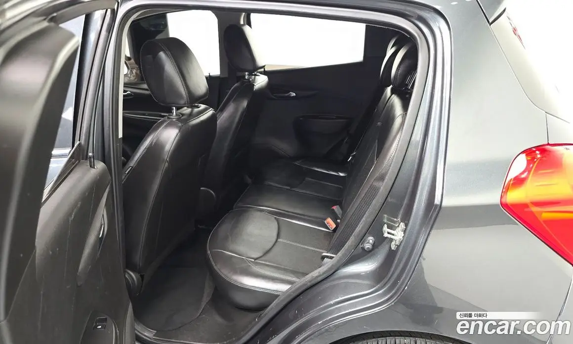 Chevrolet Spark 2017 1.0 автомат (гидро), фото 11