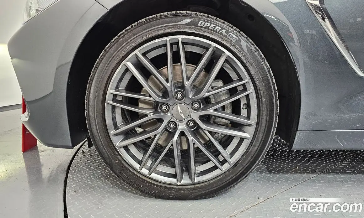 Genesis G70 2018 2.0 автомат (гидро), фото 5 Genesis G70 2018 2.0 автомат (гидро), фото 5