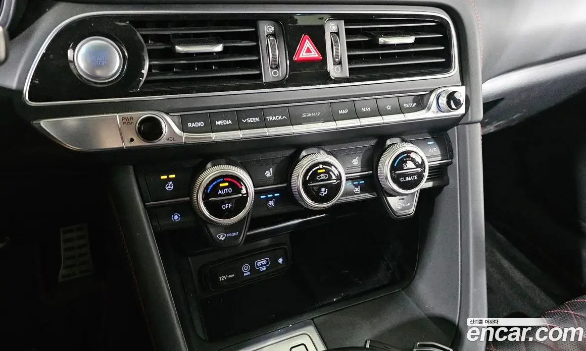 Genesis G70 2019 3.3 автомат (гидро), фото 18 Genesis G70 2019 3.3 автомат (гидро), фото 18