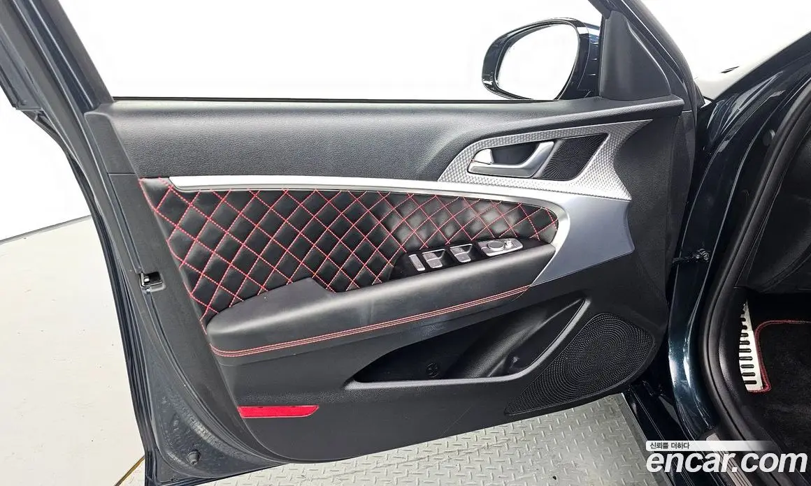 Genesis G70 2022 2.0 автомат (гидро), фото 14 Genesis G70 2022 2.0 автомат (гидро), фото 14