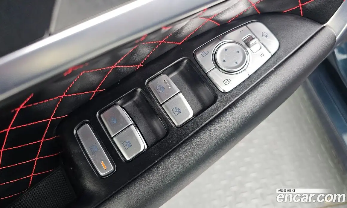 Genesis G70 2022 2.0 автомат (гидро), фото 27 Genesis G70 2022 2.0 автомат (гидро), фото 27