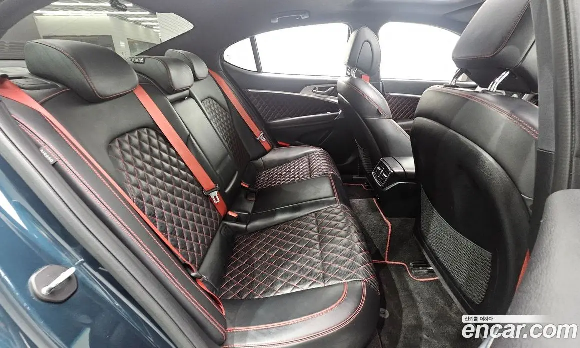 Genesis G70 2022 2.0 автомат (гидро), фото 31 Genesis G70 2022 2.0 автомат (гидро), фото 31