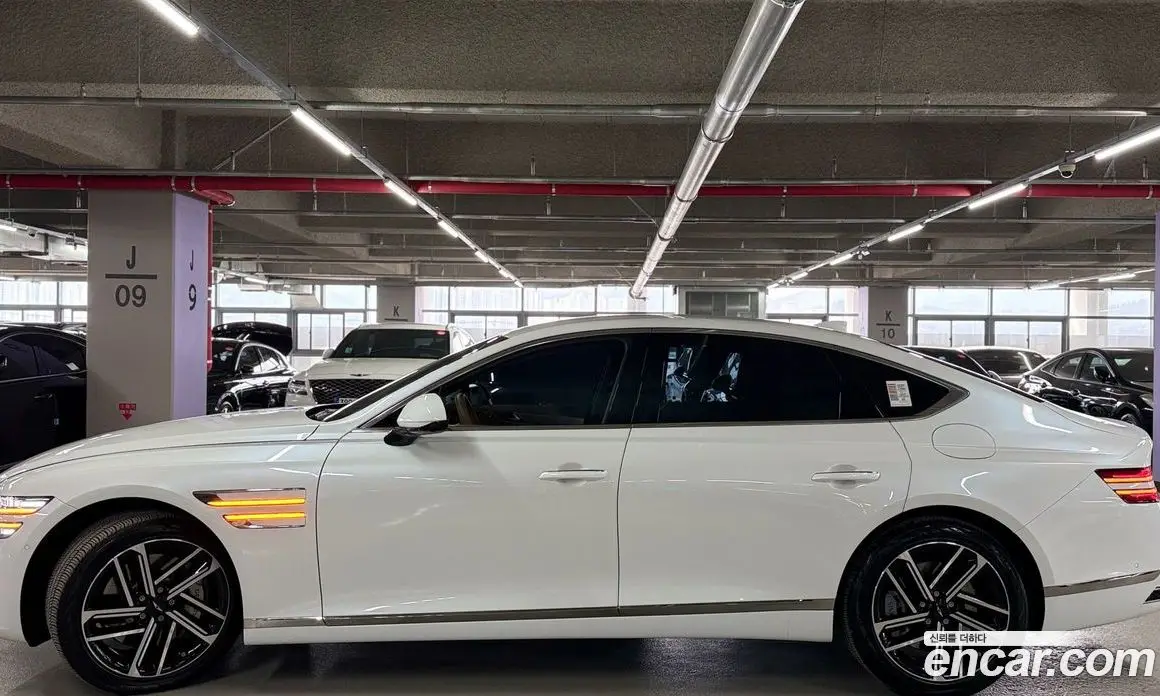 Genesis G80 2025 2.5 автомат (гидро), фото 5