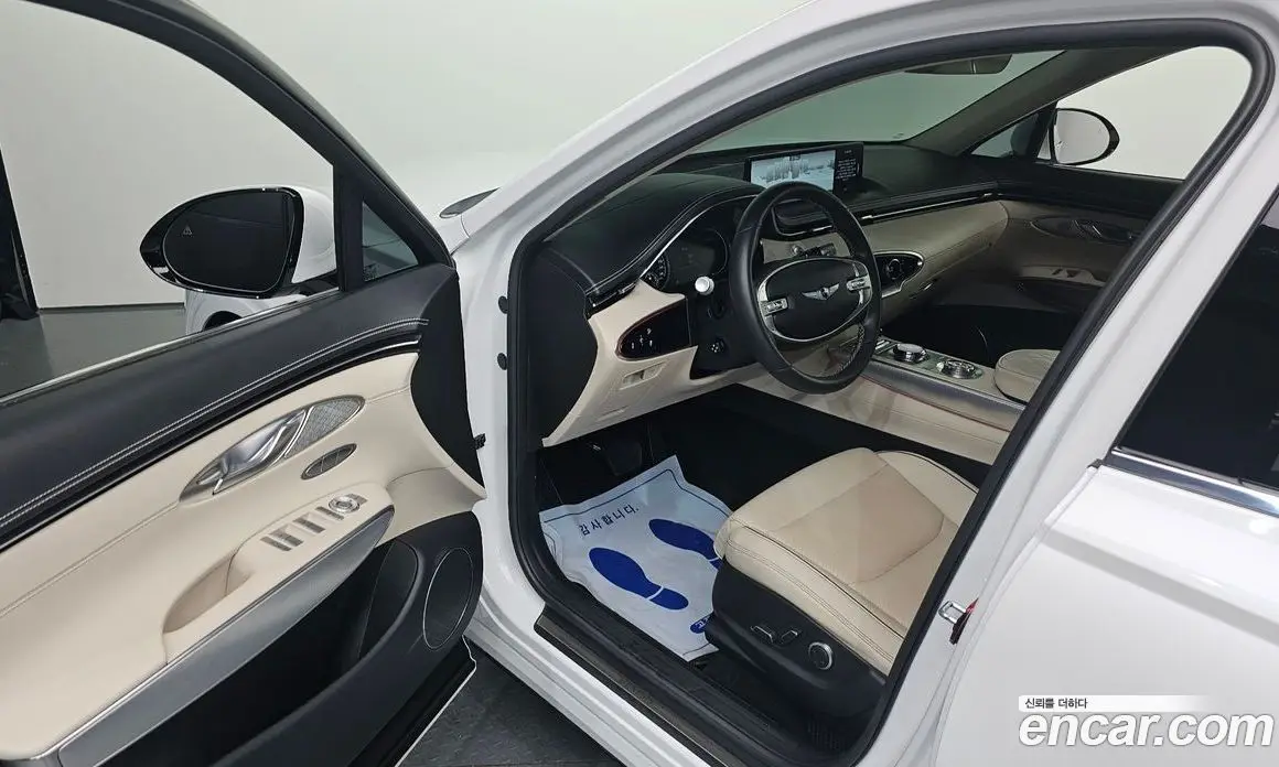 Genesis GV70 2021 2.5 автомат (гидро), фото 13 Genesis GV70 2021 2.5 автомат (гидро), фото 13