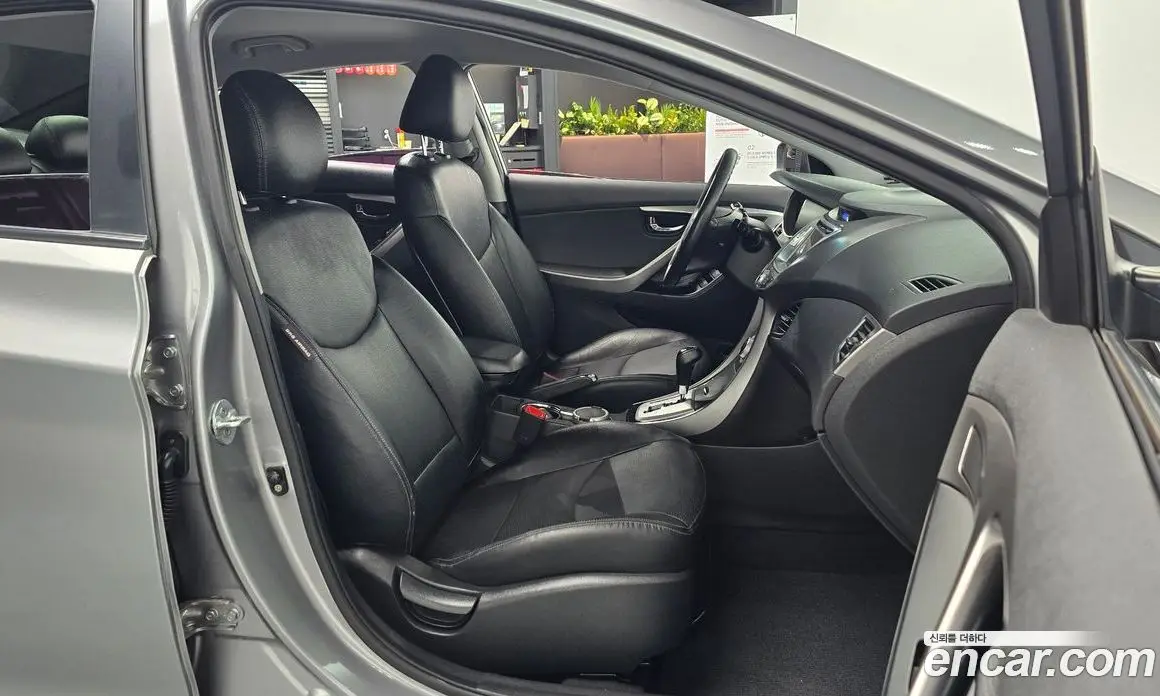Hyundai Avante 2010 1.6 автомат (гидро), фото 10 Hyundai Avante 2010 1.6 автомат (гидро), фото 10