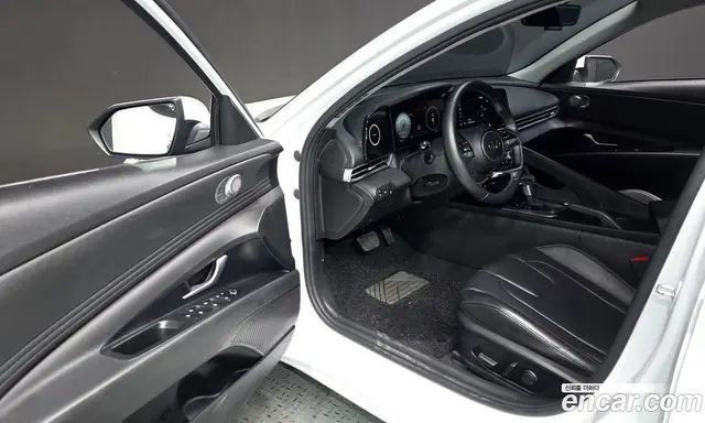 Hyundai Avante 2021 1.6 автомат (гидро), миниатюра 11