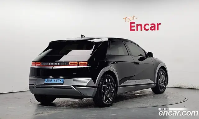 Hyundai Ioniq 5 2021 0.1 автомат (гидро), миниатюра 1 Hyundai Ioniq 5 2021 0.1 автомат (гидро), миниатюра 1