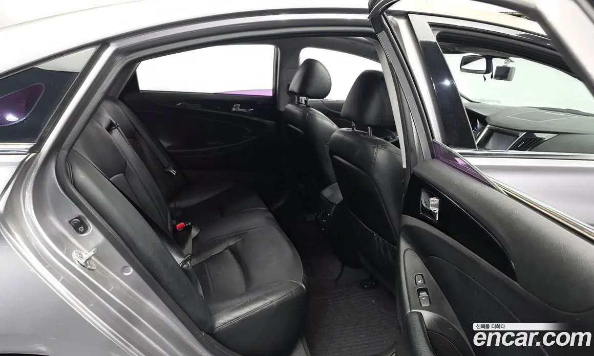 Hyundai Sonata 2009 2.0 автомат (гидро), фото 12 Hyundai Sonata 2009 2.0 автомат (гидро), фото 12