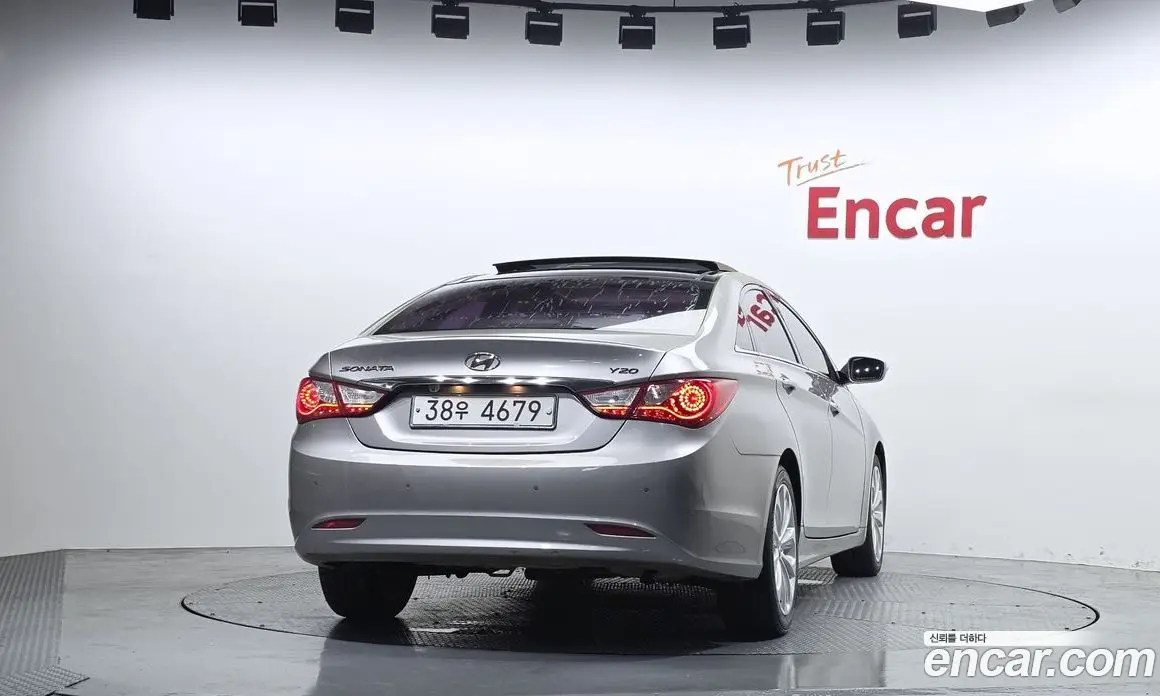 Hyundai Sonata 2009 2.0 автомат (гидро), фото 4 Hyundai Sonata 2009 2.0 автомат (гидро), фото 4