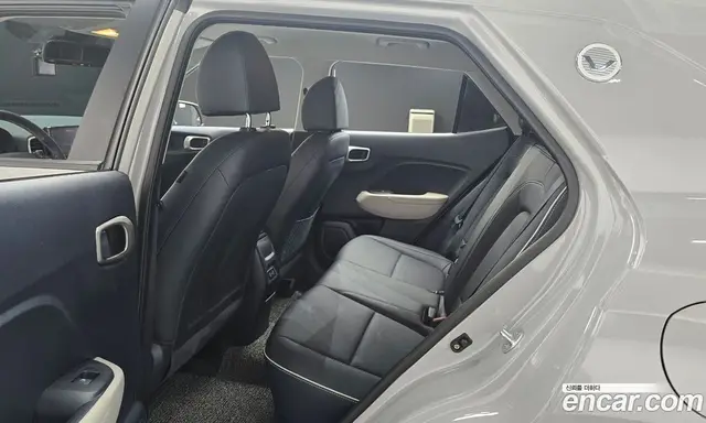 Hyundai Venue 2023 1.6 автомат (гидро), миниатюра 12