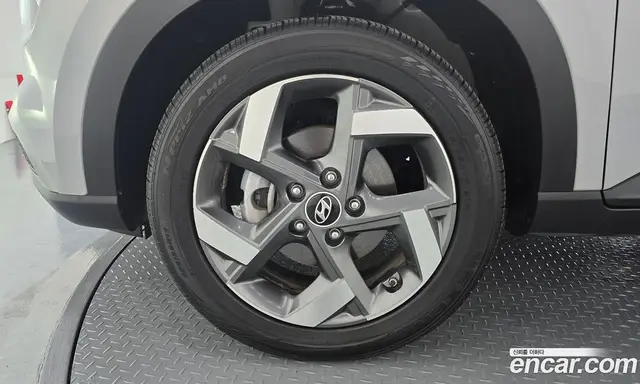 Hyundai Venue 2023 1.6 автомат (гидро), миниатюра 5 Hyundai Venue 2023 1.6 автомат (гидро), миниатюра 5