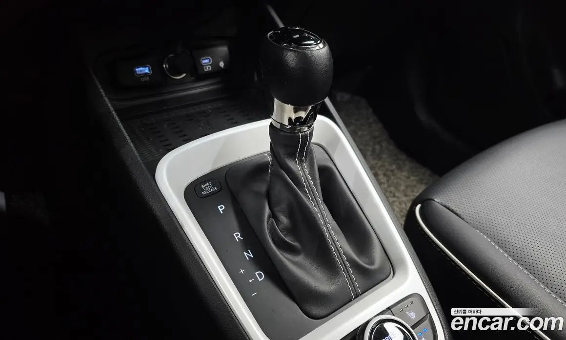 Hyundai Venue 2023 1.6 автомат (гидро), фото 12 Hyundai Venue 2023 1.6 автомат (гидро), фото 12