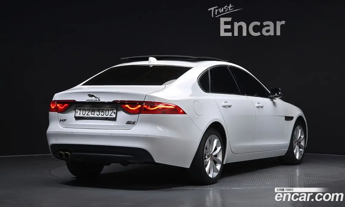 Jaguar XF 2019 2.0 автомат (гидро), фото 2 Jaguar XF 2019 2.0 автомат (гидро), фото 2