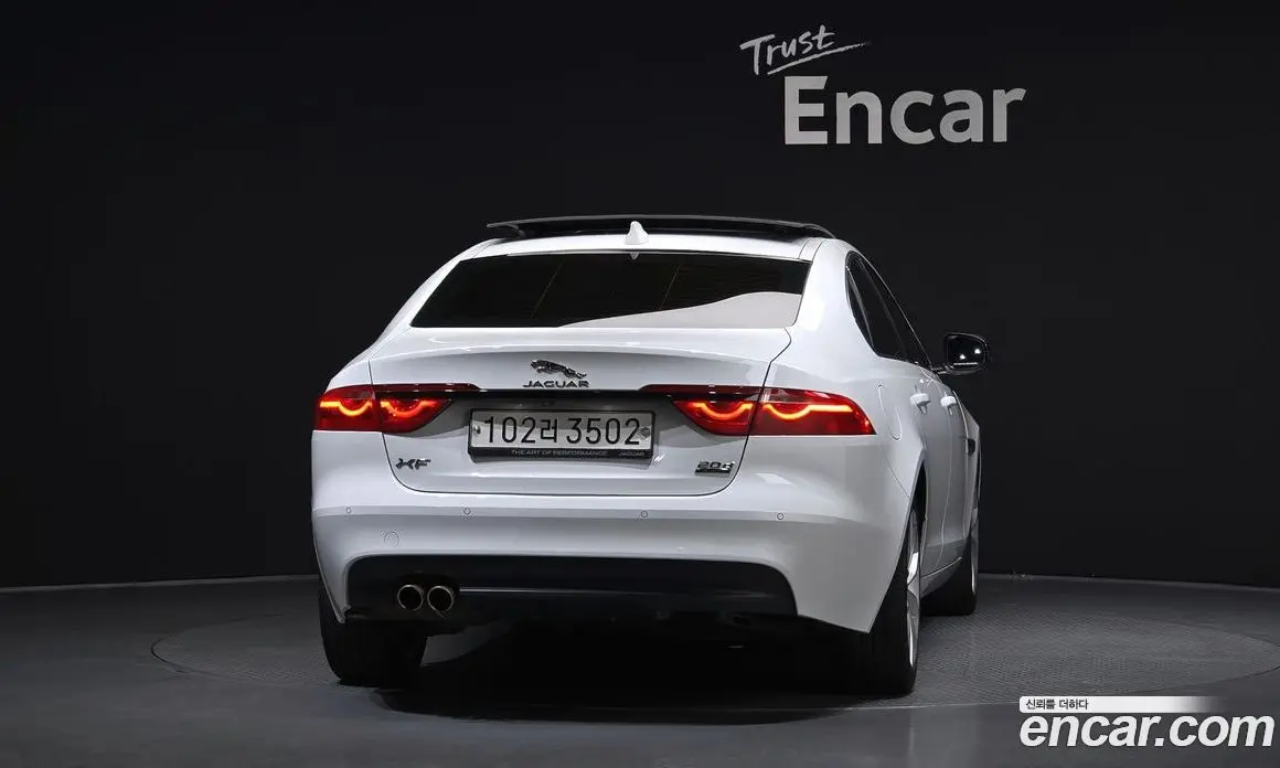 Jaguar XF 2019 2.0 автомат (гидро), фото 4 Jaguar XF 2019 2.0 автомат (гидро), фото 4