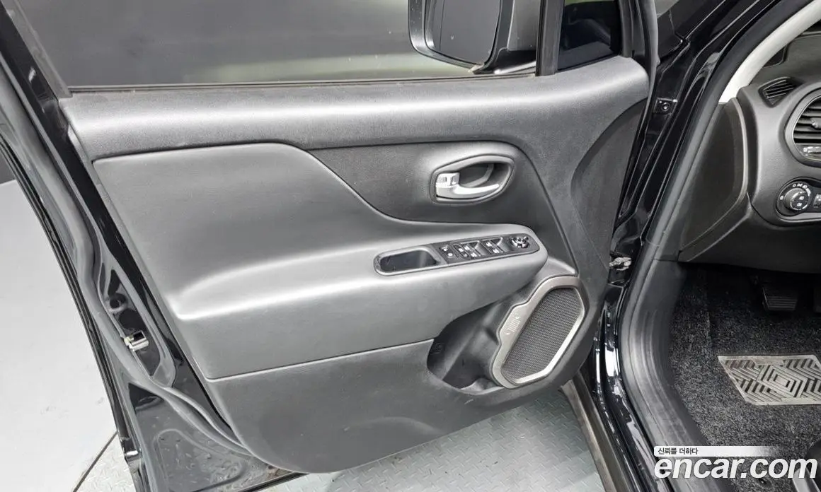 Jeep Renegade 2021 2.4 автомат (гидро), фото 14